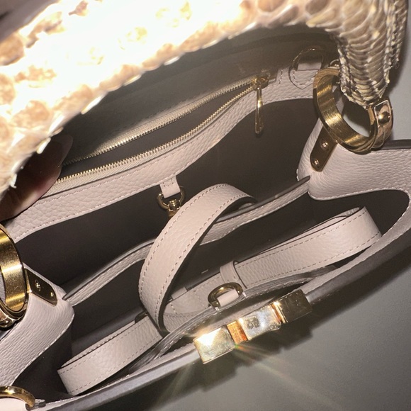 Authentic Louis Vuitton pithon handle Capucines BB! - Picture 4 of 4